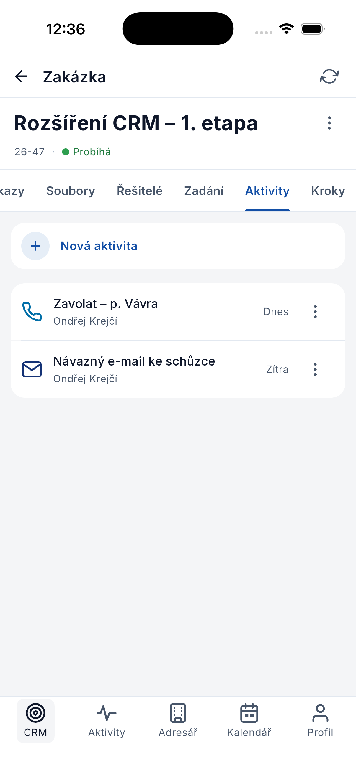 Navazující aktivity zakázky v mobilu s řešiteli a termíny