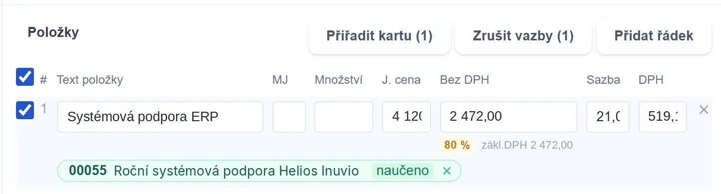 Položka faktury s přiřazenou kmenovou kartou a štítkem naučeno v ADAPTY.